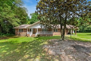 1147 Walter Road, Bonneau, SC 29431