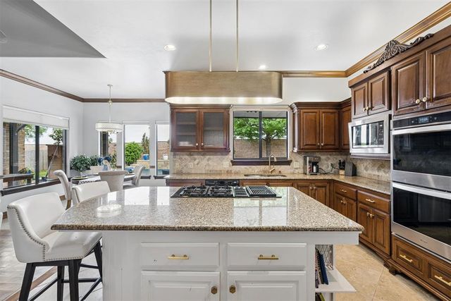 409 Oak Summit Road, Edmond, OK 73025