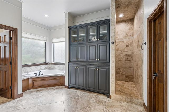 409 Oak Summit Road, Edmond, OK 73025