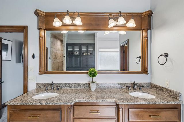 409 Oak Summit Road, Edmond, OK 73025
