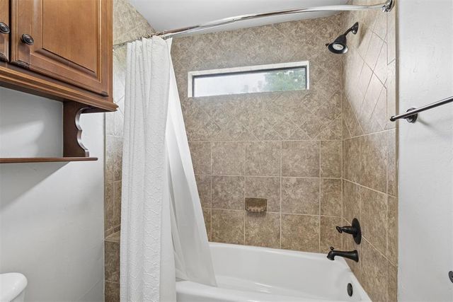 409 Oak Summit Road, Edmond, OK 73025
