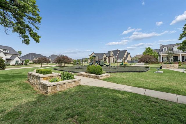 409 Oak Summit Road, Edmond, OK 73025