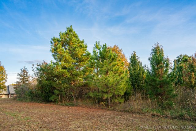 2 S 321st East Avenue, Coweta, OK 74429