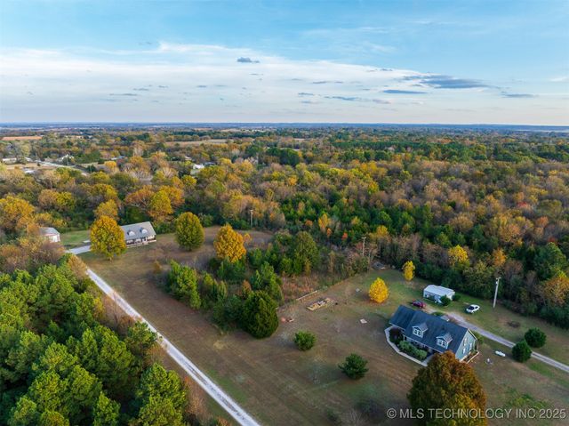 2 S 321st East Avenue, Coweta, OK 74429