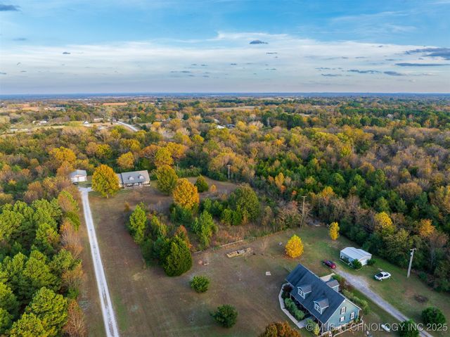 2 S 321st East Avenue, Coweta, OK 74429