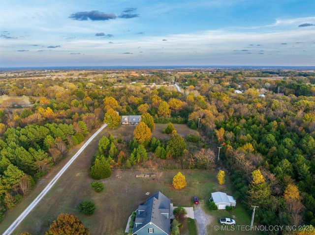 2 S 321st East Avenue, Coweta, OK 74429