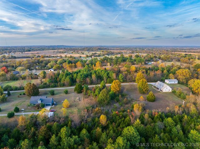 2 S 321st East Avenue, Coweta, OK 74429