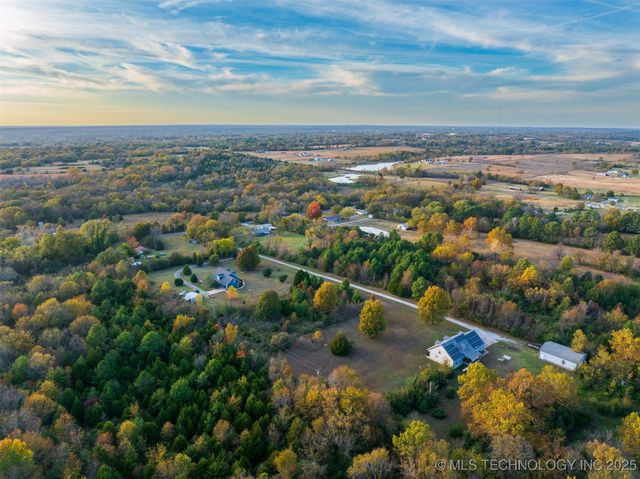 2 S 321st East Avenue, Coweta, OK 74429