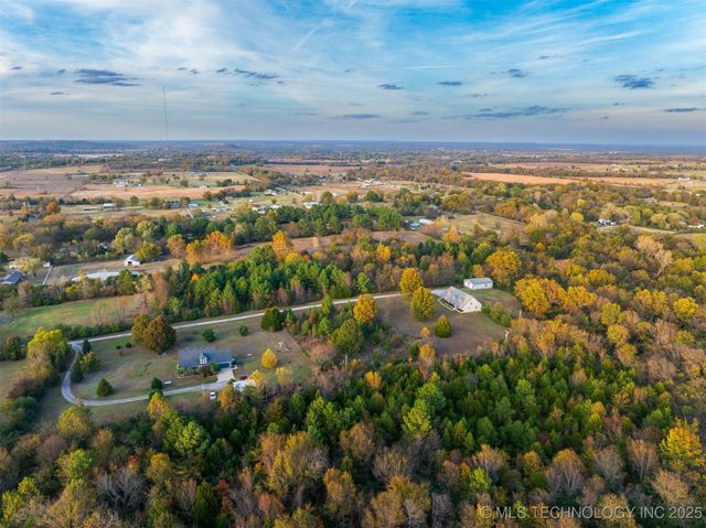 2 S 321st East Avenue, Coweta, OK 74429