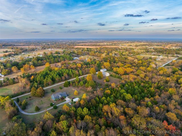 2 S 321st East Avenue, Coweta, OK 74429