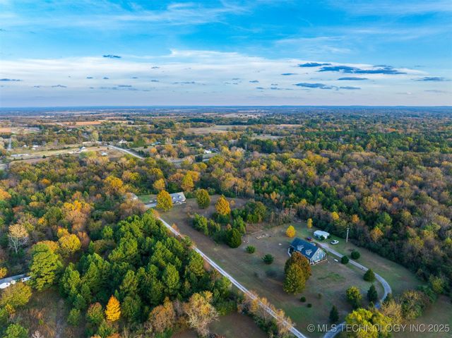 2 S 321st East Avenue, Coweta, OK 74429