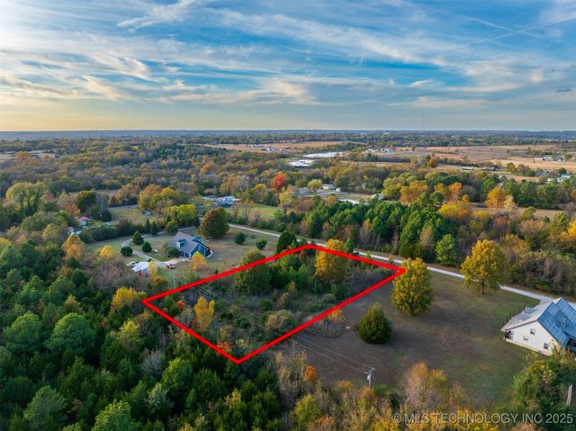 2 S 321st East Avenue, Coweta, OK 74429