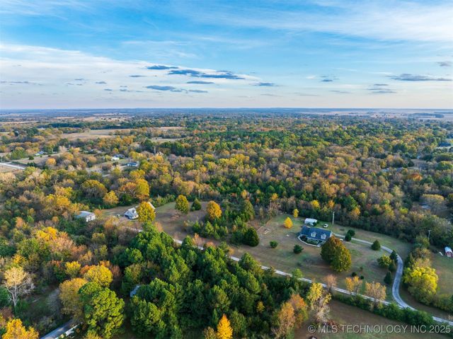 2 S 321st East Avenue, Coweta, OK 74429