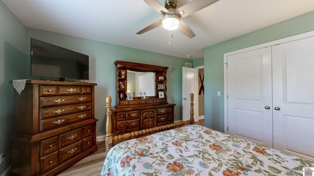 2209 Deerfield Run, Murray, KY 42071