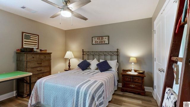 2209 Deerfield Run, Murray, KY 42071