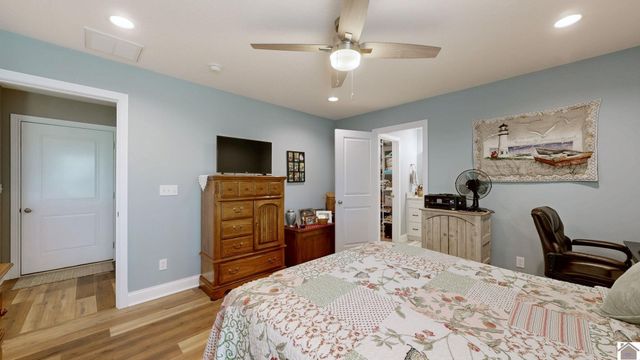 2209 Deerfield Run, Murray, KY 42071