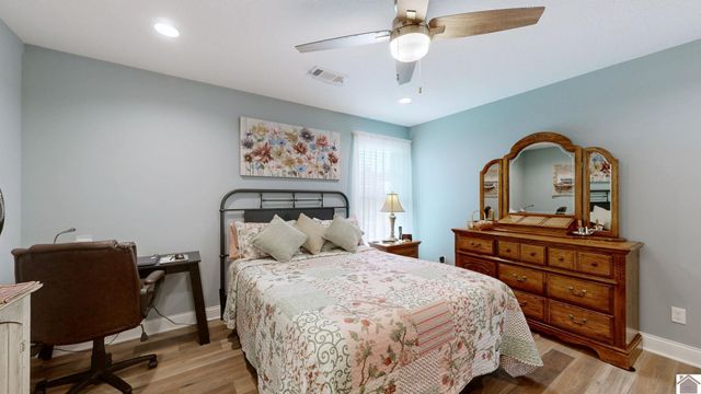 2209 Deerfield Run, Murray, KY 42071