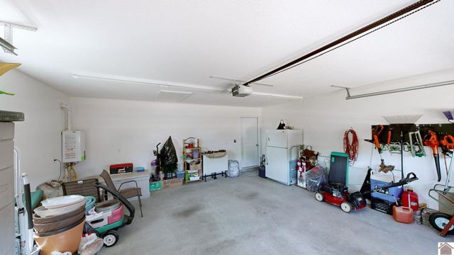 2209 Deerfield Run, Murray, KY 42071