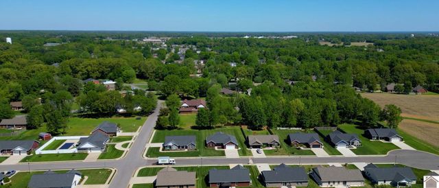 2209 Deerfield Run, Murray, KY 42071