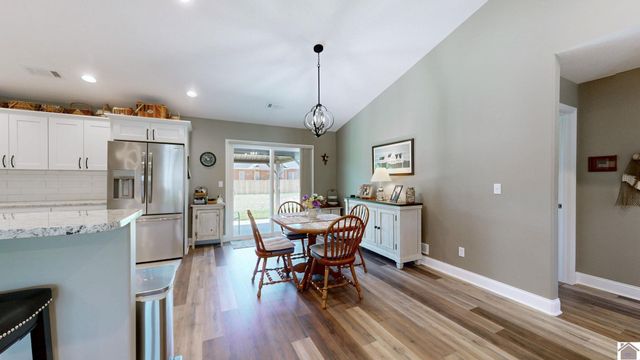 2209 Deerfield Run, Murray, KY 42071
