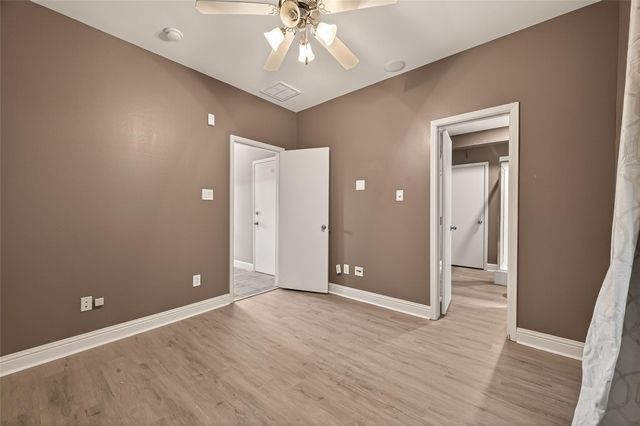 1107 Saint Charles Street, Houston, TX 77003