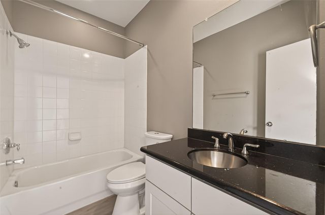 1107 Saint Charles Street, Houston, TX 77003