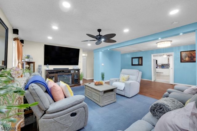 30 General Ln, Willingboro Twp., NJ 08046