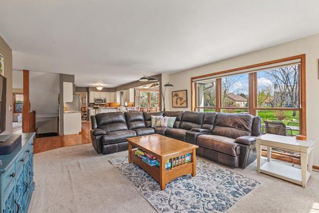 W227N2540 Meadowood LANE, Waukesha, WI 53186