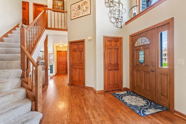 W227N2540 Meadowood LANE, Waukesha, WI 53186
