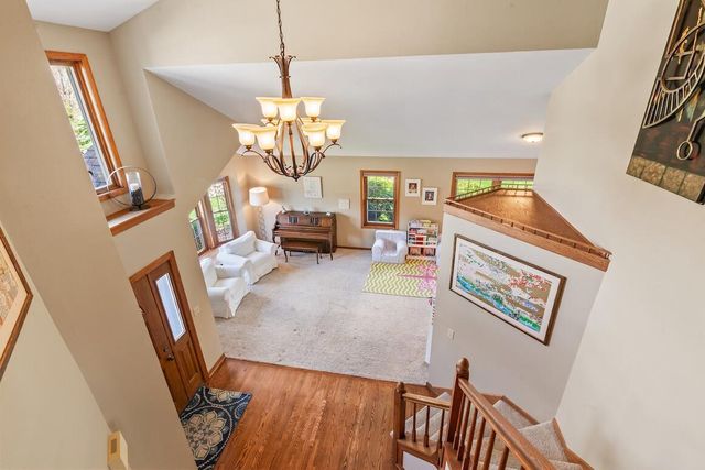 W227N2540 Meadowood LANE, Waukesha, WI 53186