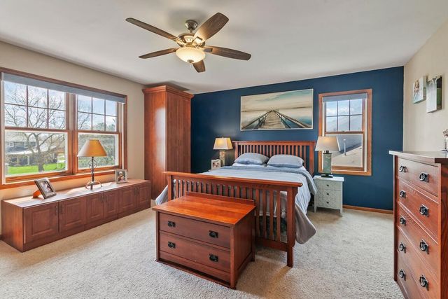 W227N2540 Meadowood LANE, Waukesha, WI 53186