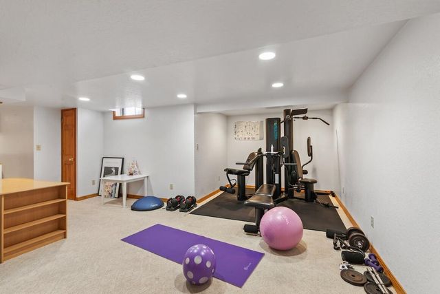 W227N2540 Meadowood LANE, Waukesha, WI 53186
