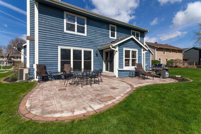 W227N2540 Meadowood LANE, Waukesha, WI 53186