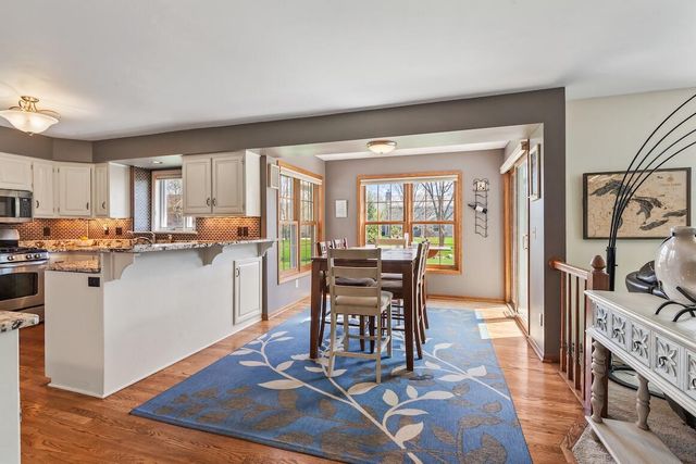 W227N2540 Meadowood LANE, Waukesha, WI 53186