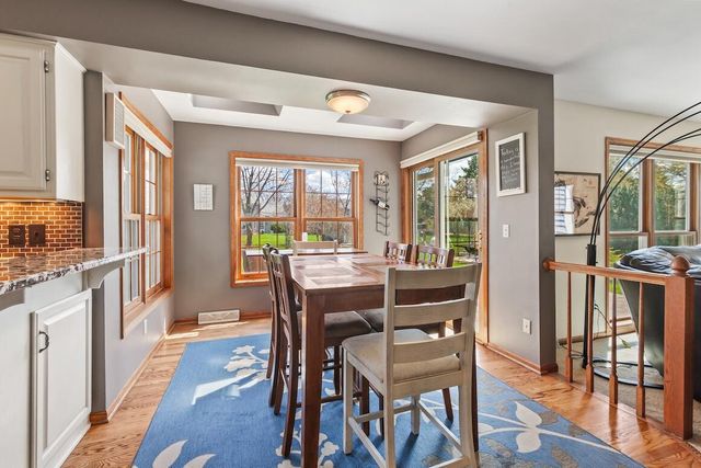 W227N2540 Meadowood LANE, Waukesha, WI 53186