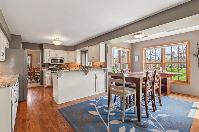 W227N2540 Meadowood LANE, Waukesha, WI 53186