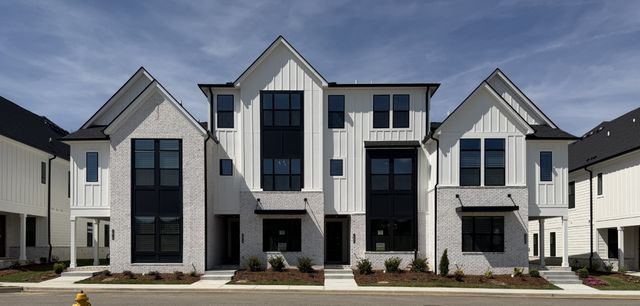 2105 Conductor Ln, Thompsons Station, TN 37179