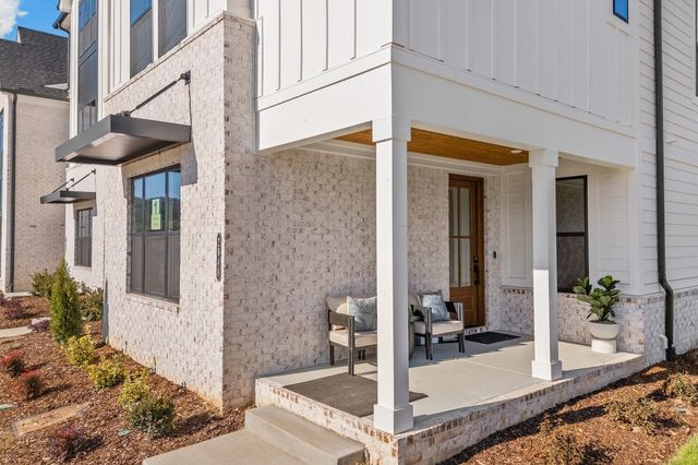 2105 Conductor Ln, Thompsons Station, TN 37179