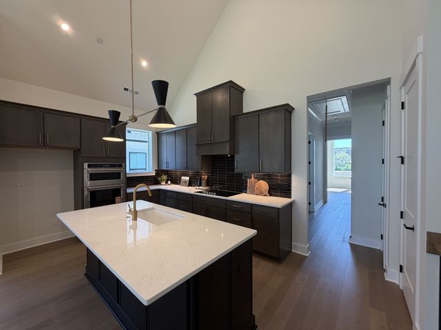 2105 Conductor Ln, Thompsons Station, TN 37179