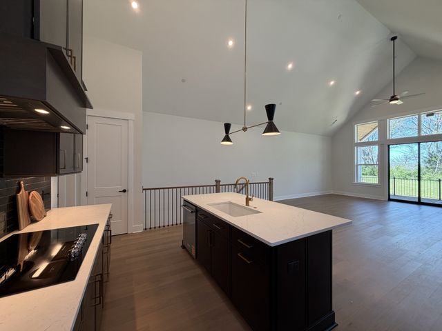 2105 Conductor Ln, Thompsons Station, TN 37179
