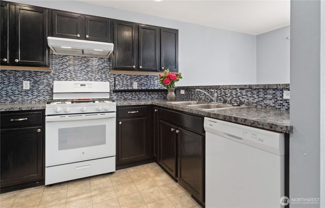 355 Stonewood Place, Bremerton, WA 98310