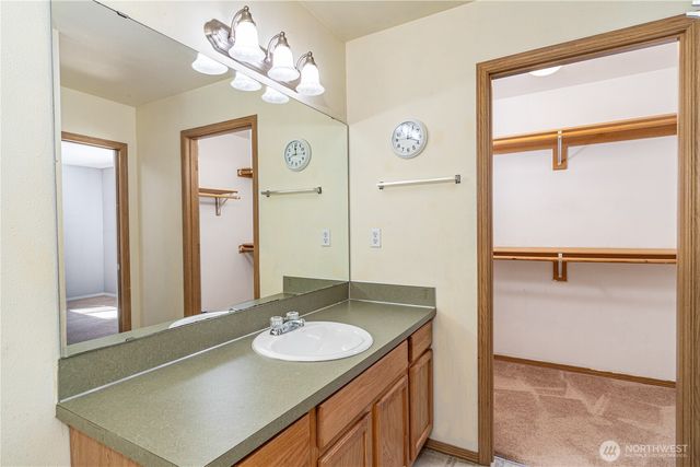 355 Stonewood Place, Bremerton, WA 98310