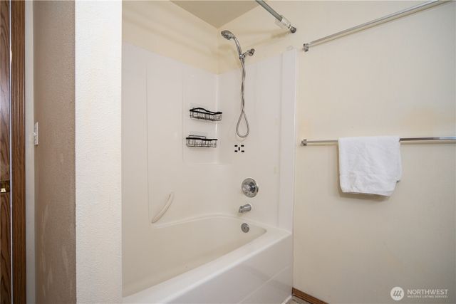 355 Stonewood Place, Bremerton, WA 98310