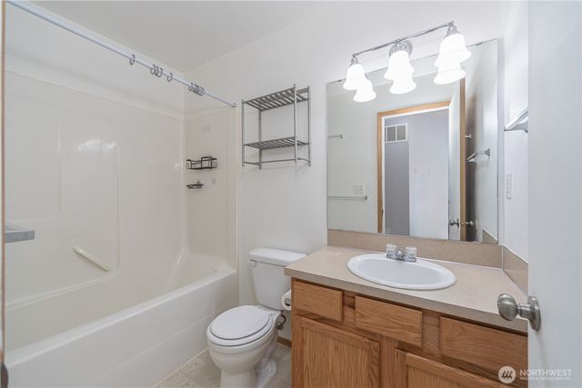 355 Stonewood Place, Bremerton, WA 98310