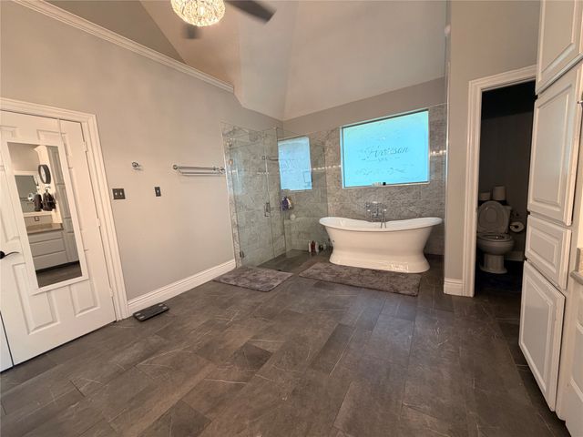1125 Shady River Court S, Benbrook, TX 76126