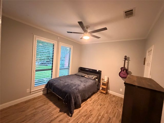 1125 Shady River Court S, Benbrook, TX 76126