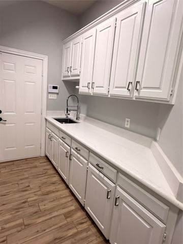 1125 Shady River Court S, Benbrook, TX 76126