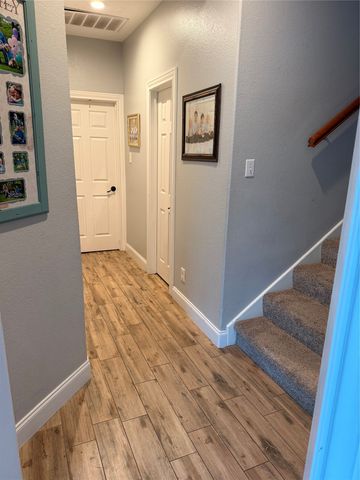 1125 Shady River Court S, Benbrook, TX 76126