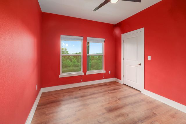 18716 W Lakeview DR, Jonestown, TX 78645