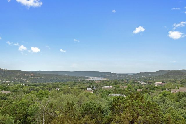 18716 W Lakeview DR, Jonestown, TX 78645